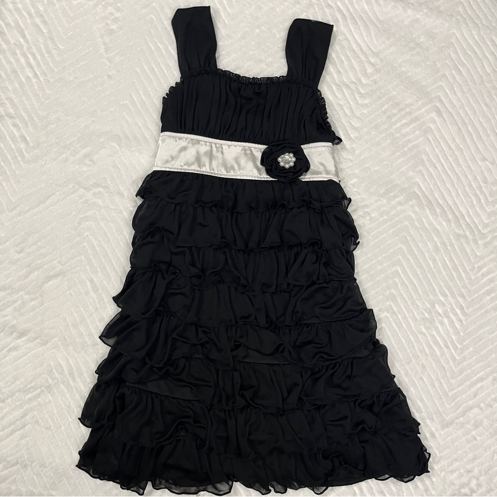 My Michelle Tiered Black White Kids Dress size 10 chiffon‎